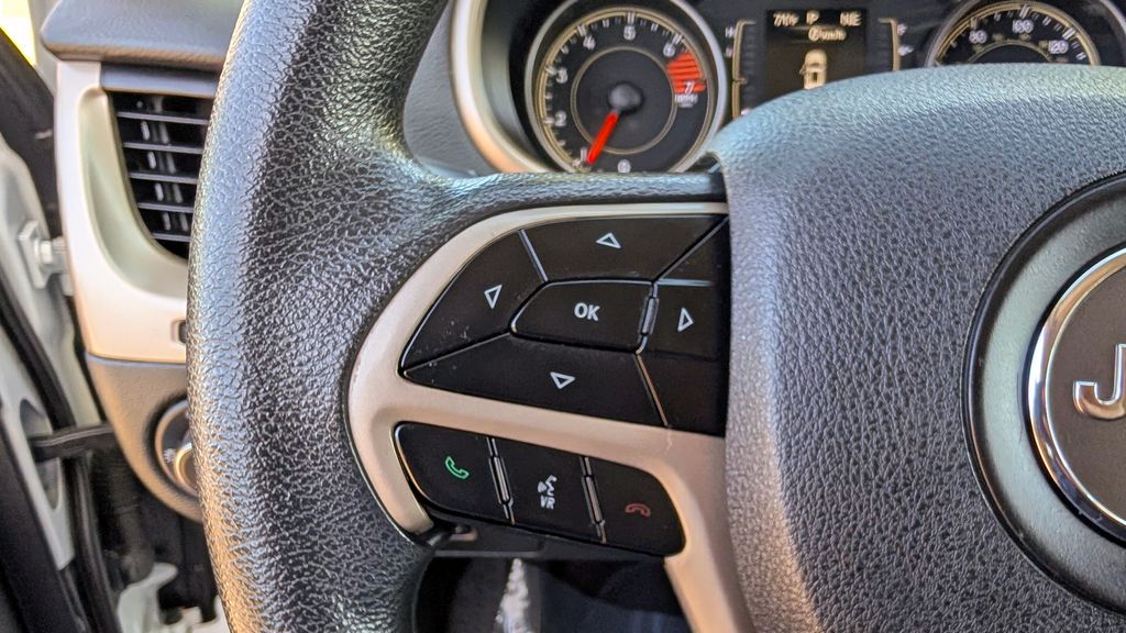 Used 2018 Jeep Cherokee Latitude 4D Sport Utility