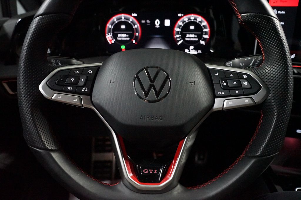 Thumbnail: 2025 Volkswagen Golf - 12
