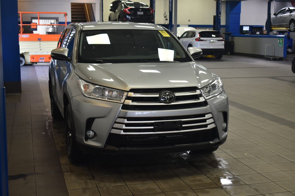 Thumbnail: 2018 Toyota Highlander - 3