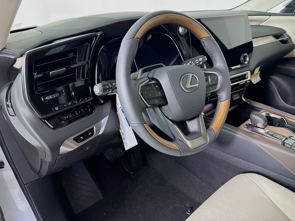 2025 Lexus RX 350 9