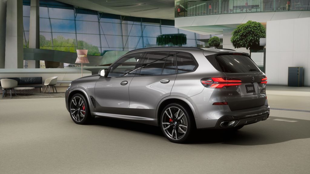2026 BMW X5 M60i 2