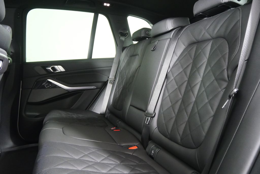 Thumbnail: 2026 BMW X5 - 16