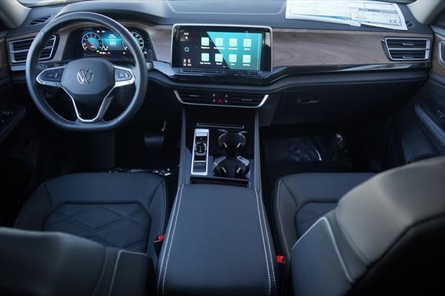 Thumbnail: 2026 Volkswagen Atlas - 9