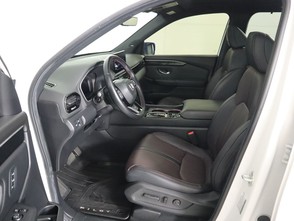 Thumbnail: 2025 Honda Pilot - 19