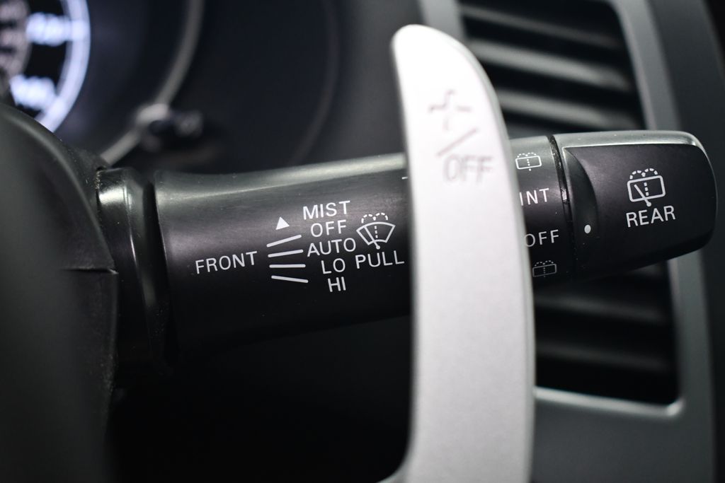 Thumbnail: 2013 Mitsubishi Outlander - 26
