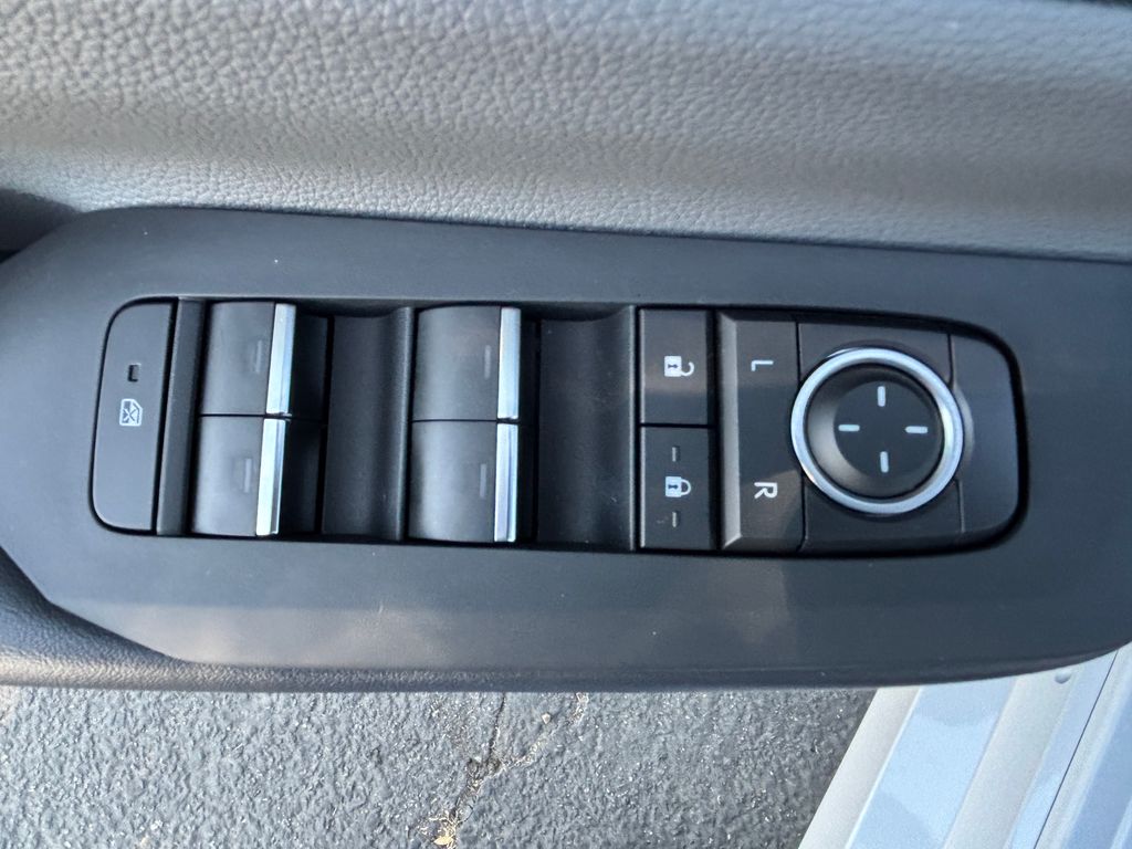 Thumbnail: 2024 Toyota Prius - 26
