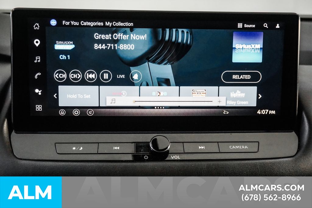 Used 2026 Black Nissan SL image 36