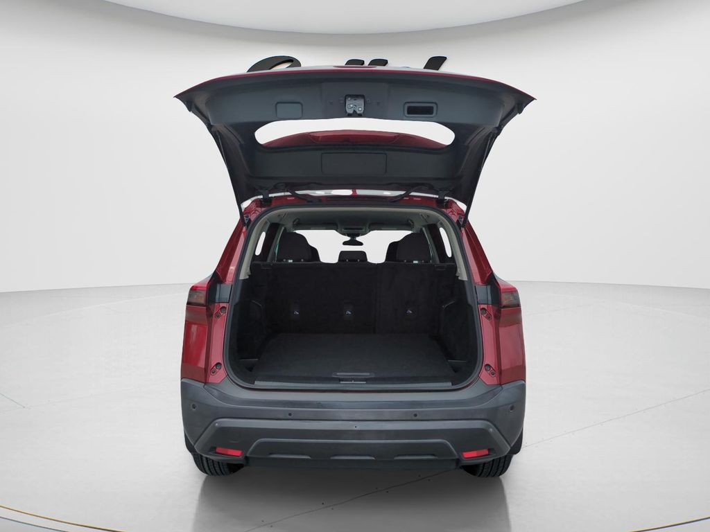 Used 2021 Red Nissan S image 9