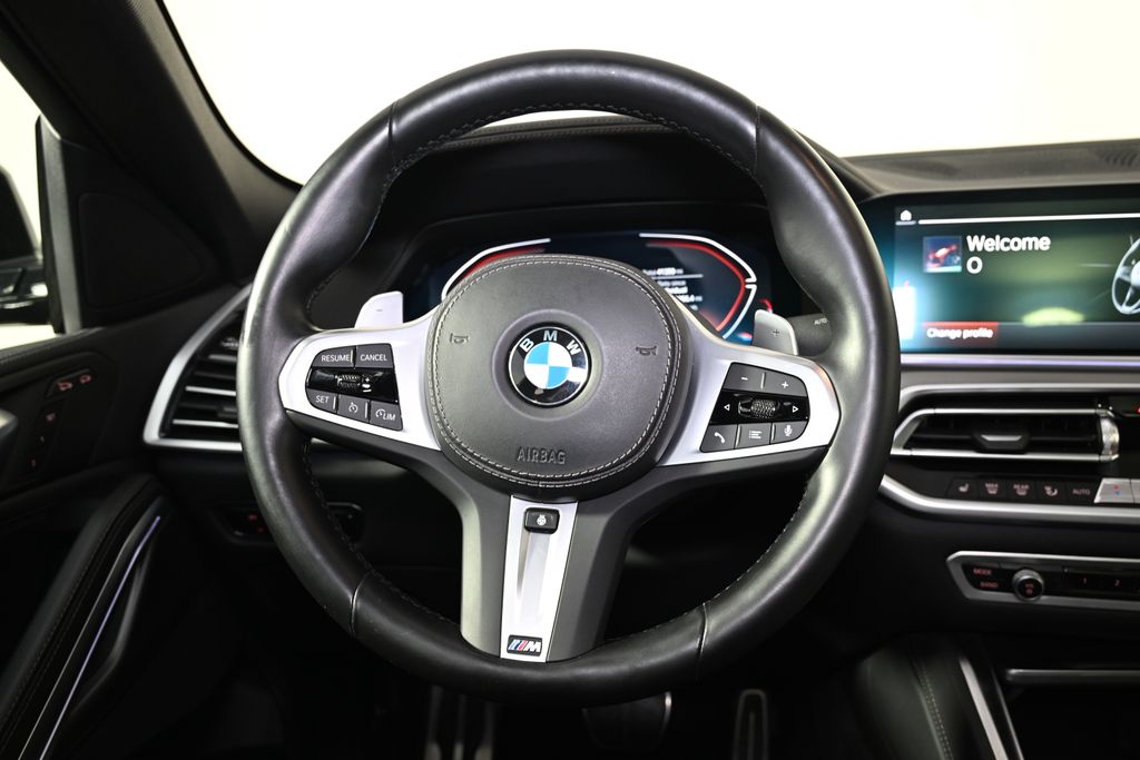 Thumbnail: 2022 BMW X6 - 17