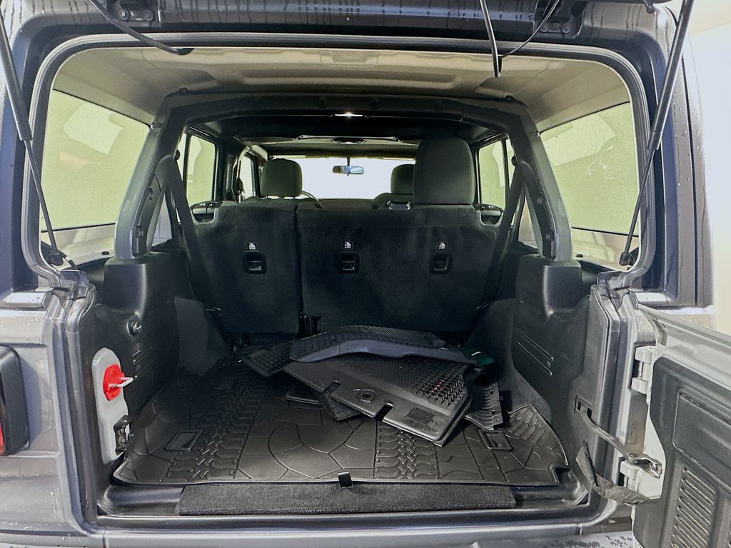 Thumbnail: 2018 Jeep Wrangler - 25