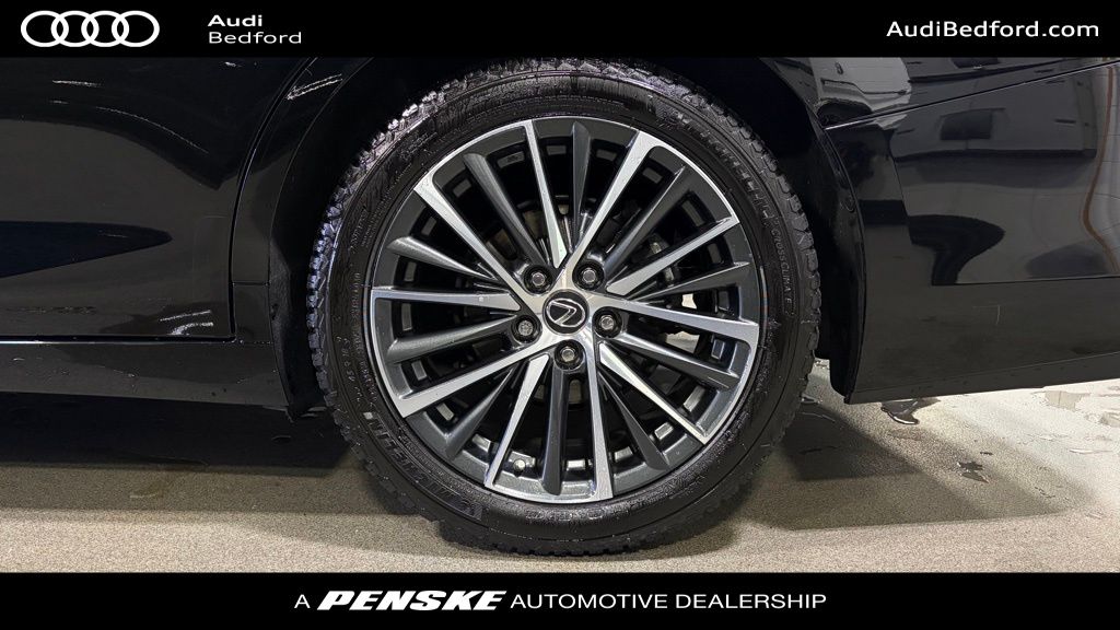 Thumbnail: 2024 Lexus ES - 9