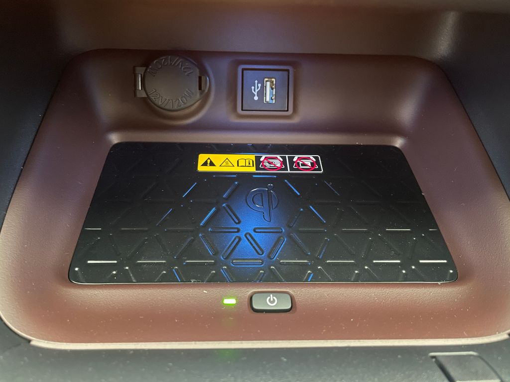 Thumbnail: 2025 Toyota RAV4 - 28