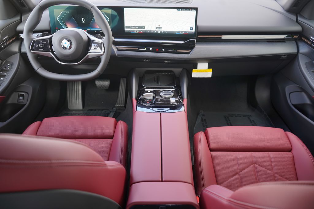 Thumbnail: 2025 BMW 5 Series - 14