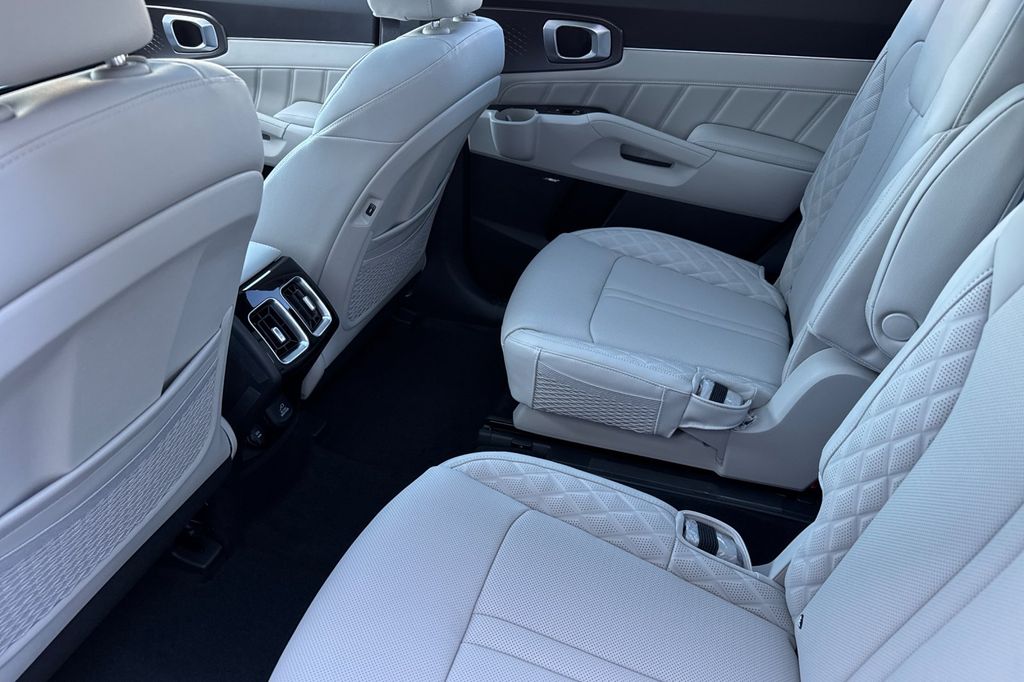 new 2026 Kia Sorento Hybrid car, priced at $49,095