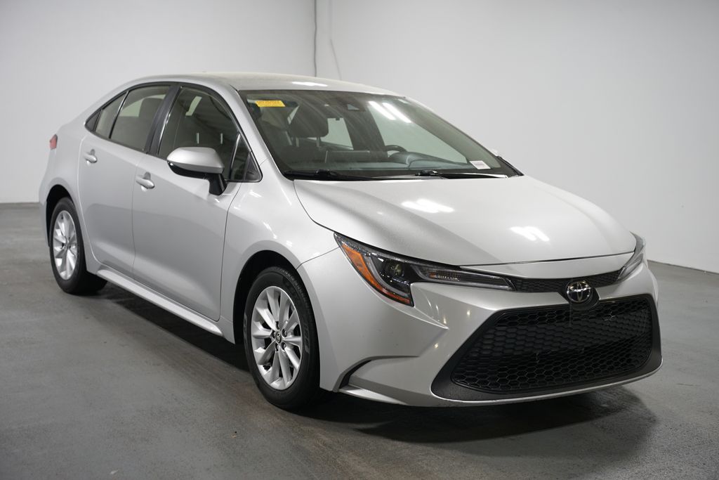 Thumbnail: 2021 Toyota Corolla - 3