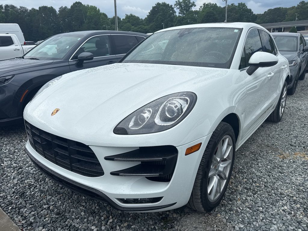 2017 Porsche Macan Turbo's photo
