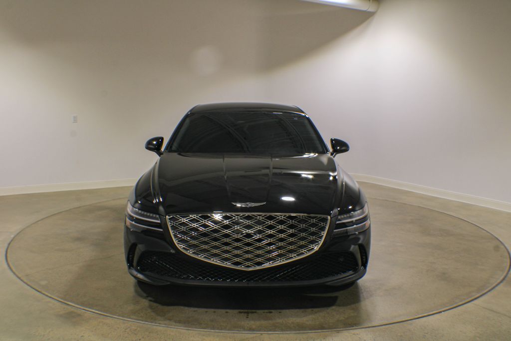 Used 2025 Black Genesis 2.5T image 2