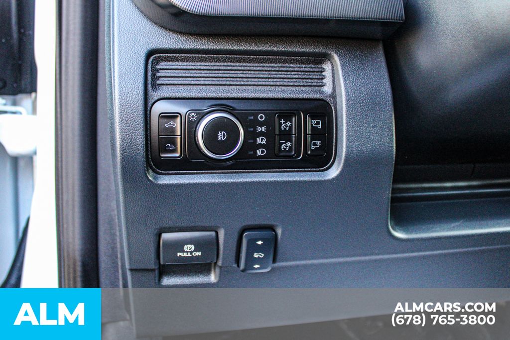 Used 2025 White Ford Platinum image 26