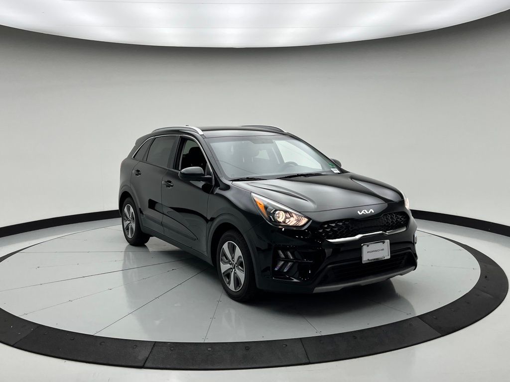 Thumbnail: 2022 Kia Niro - 3