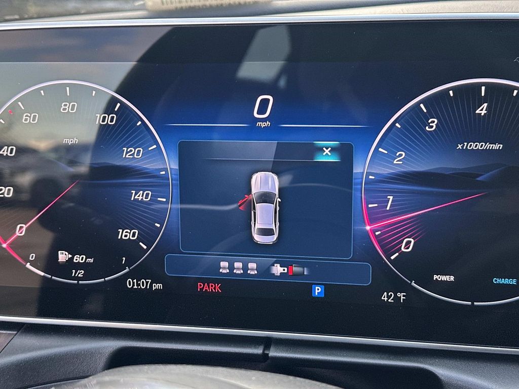 Thumbnail: 2025 Mercedes-Benz C-Class - 15