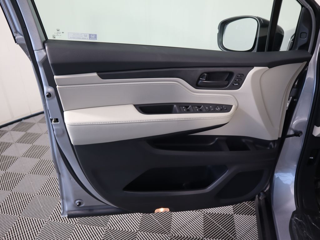 Thumbnail: 2026 Honda Odyssey - 25