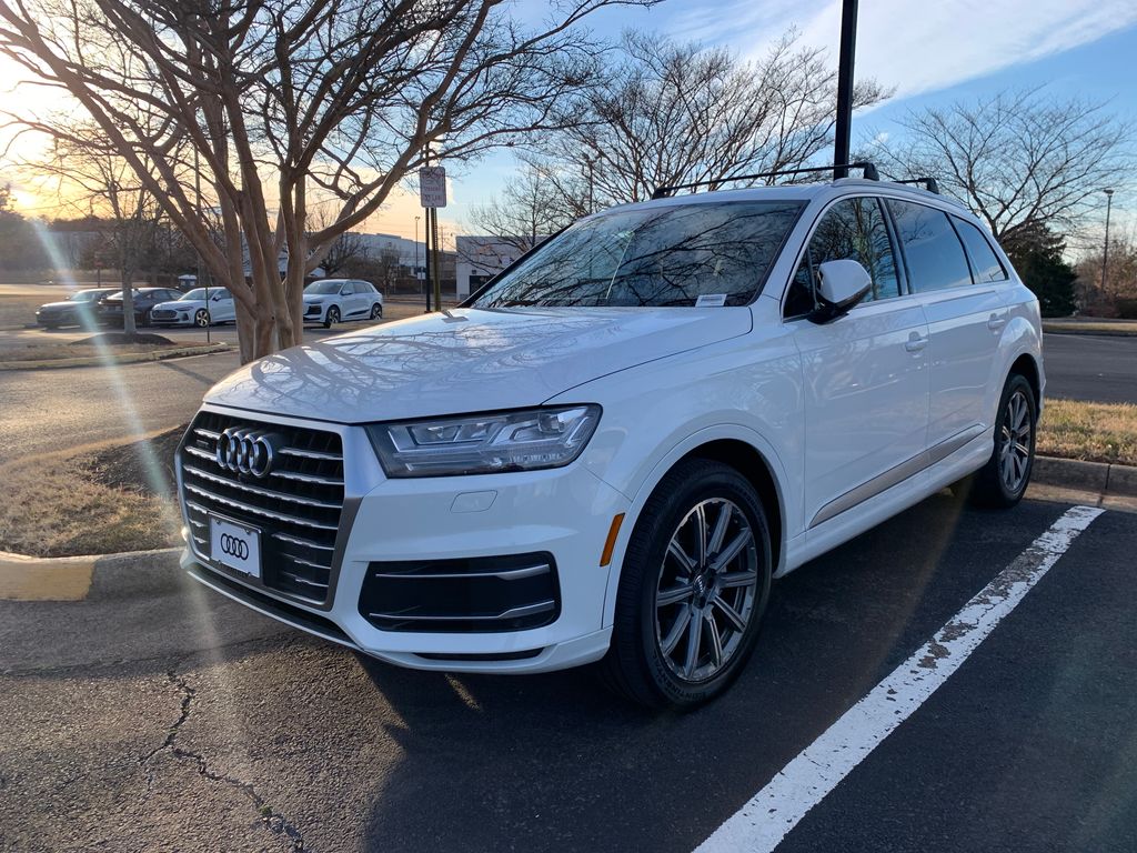 Thumbnail: 2019 Audi Q7 - 3