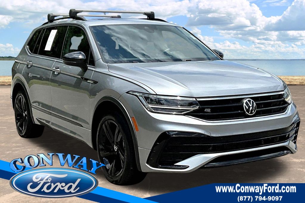 Silver Metallic 2023 Volkswagen Tiguan SUV / Crossover Front-Wheel Drive 8-Speed Automatic