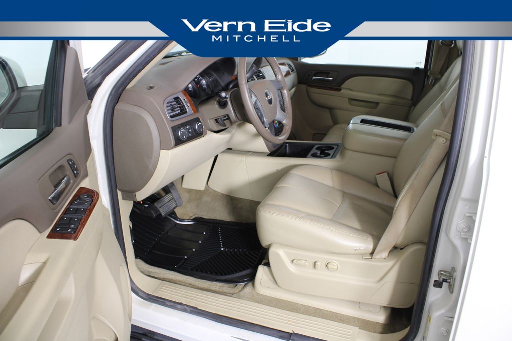 Used 2011 GMC Yukon XL for sale in 