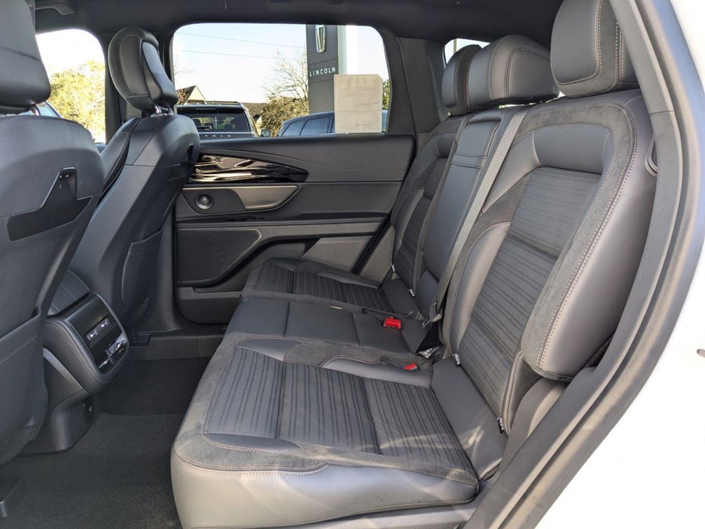 2025 Lincoln Nautilus Hybrid Reserve