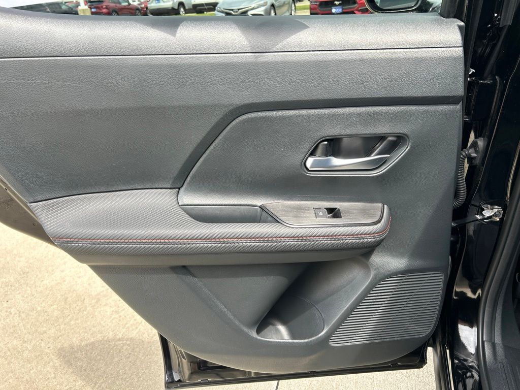 Used 2025 Nissan Kicks SUV