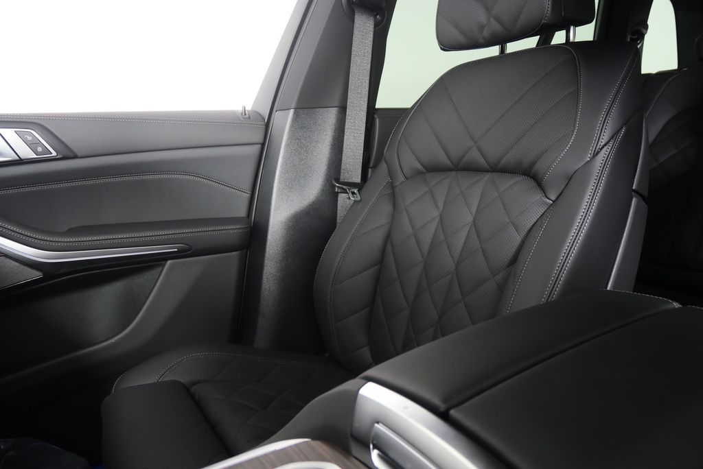 Thumbnail: 2026 BMW X5 - 22
