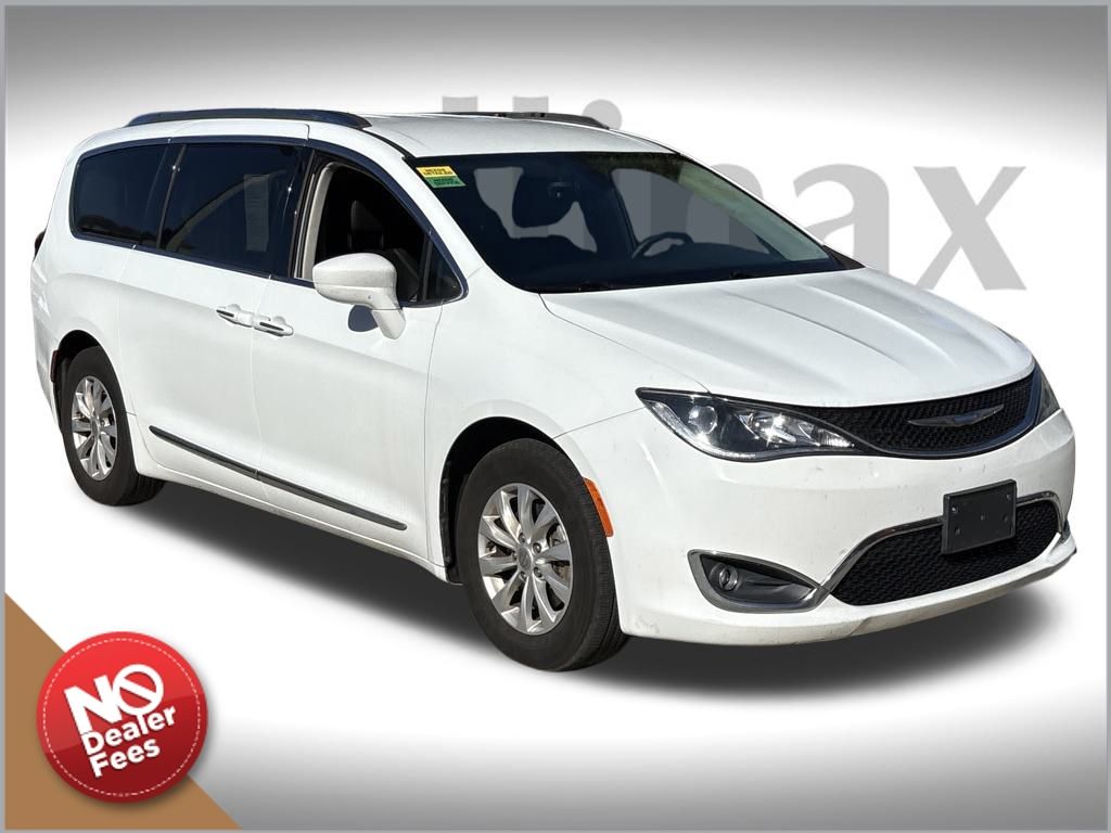 2018 Chrysler Pacifica Touring L Plus's photo