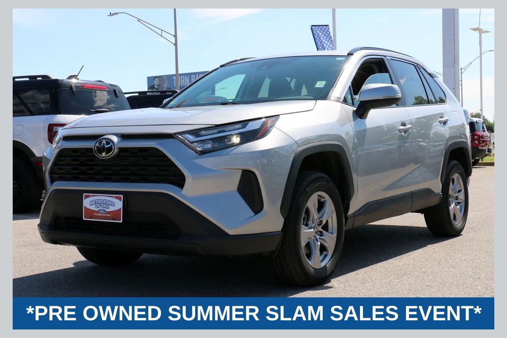  2025 Toyota RAV4 XLE AWD   