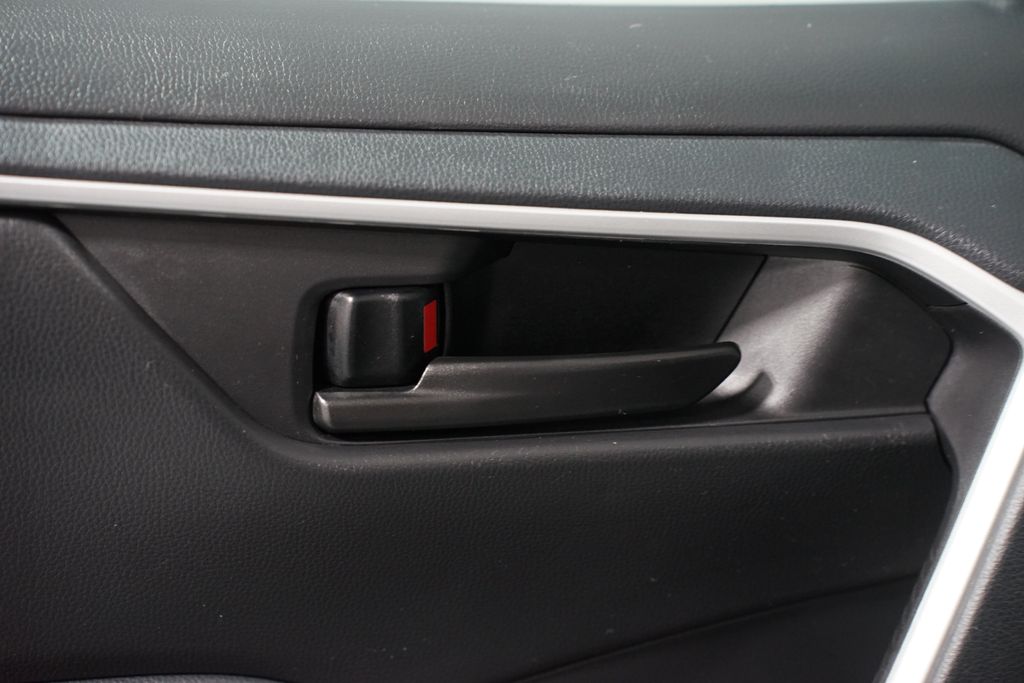 Thumbnail: 2023 Toyota RAV4 - 30