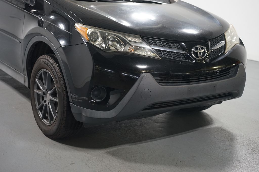 Thumbnail: 2013 Toyota RAV4 - 4