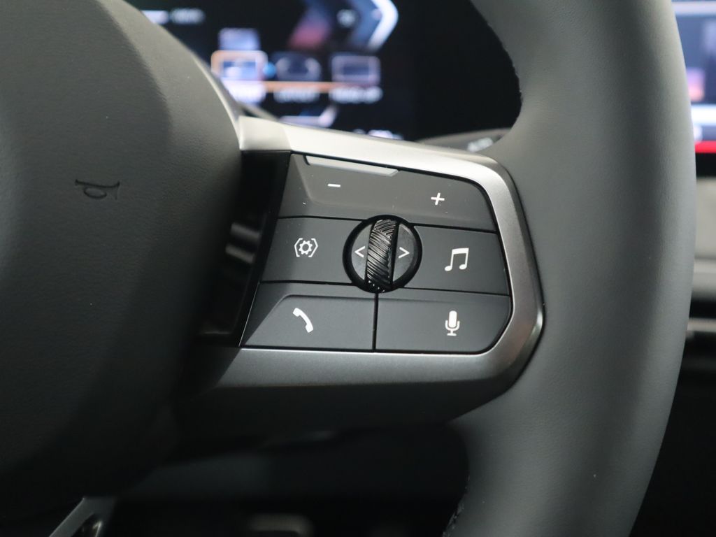 Thumbnail: 2026 BMW iX - 12