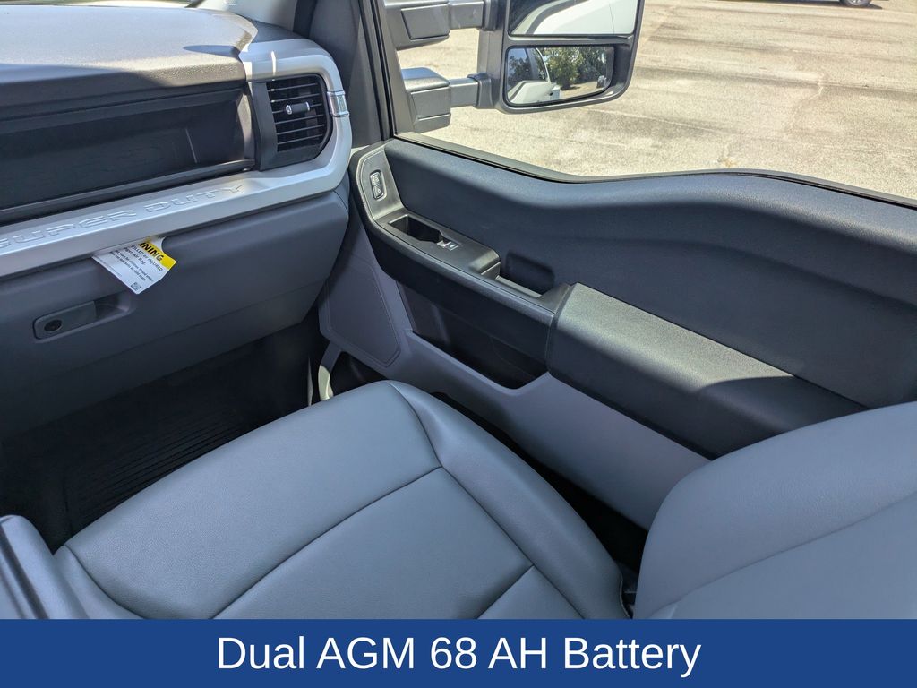 2025 Ford F-350 Super Duty XL