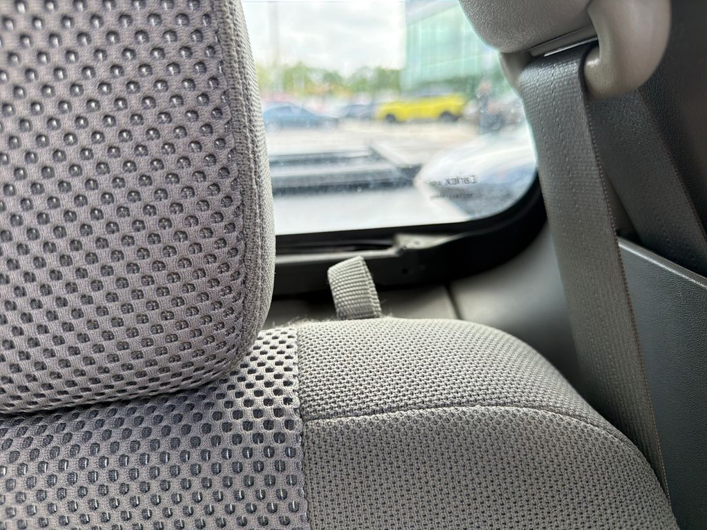 Used 2017 Nissan Frontier SV 4D Crew Cab