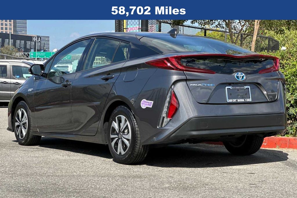 2018 Toyota Prius Prime Plus 8