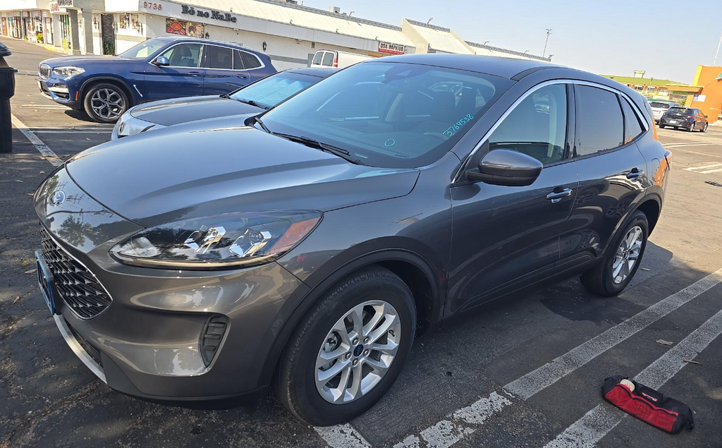 View vehicle photo 2