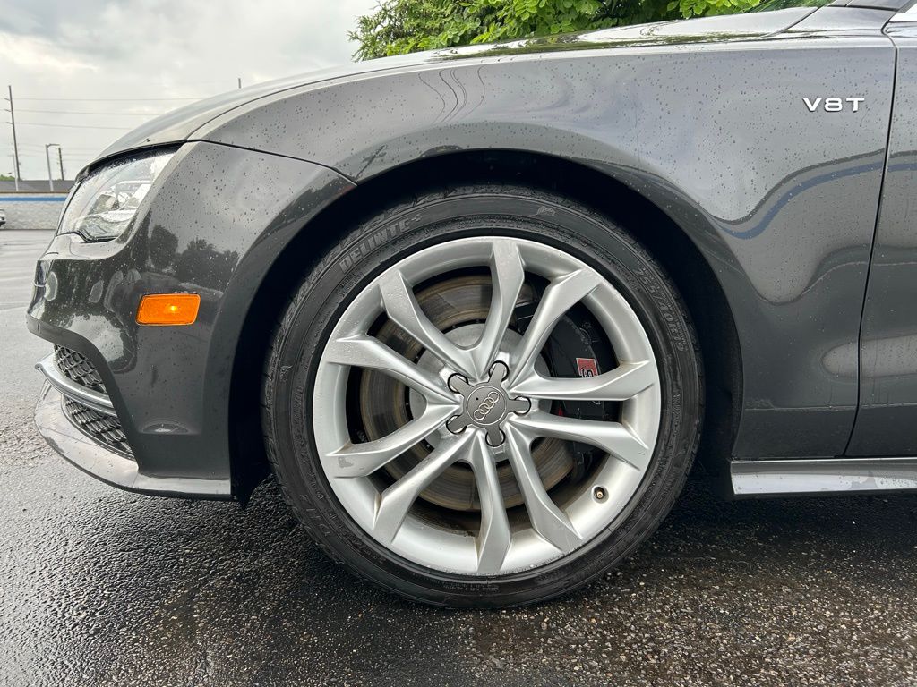Thumbnail: 2014 Audi S7 - 10