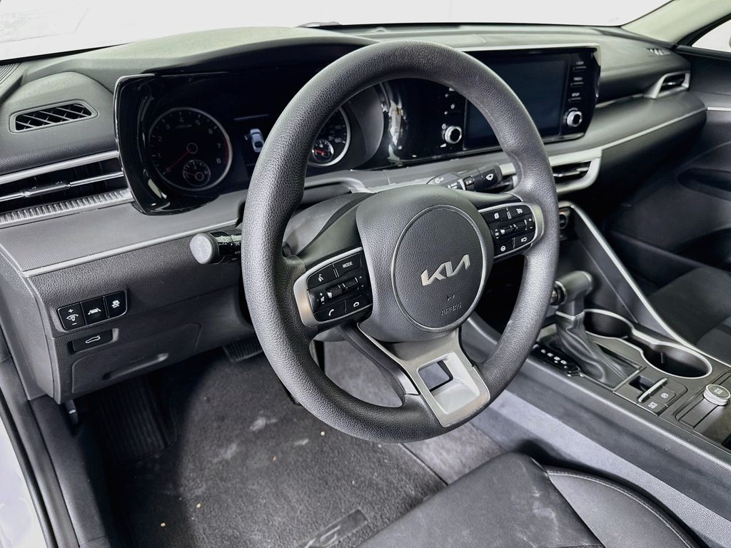 Thumbnail: 2023 Kia K5 - 9