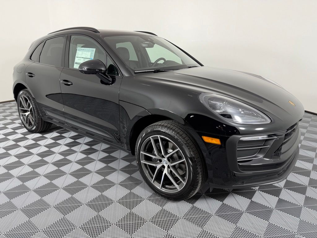 Thumbnail: 2026 Porsche Macan - 13