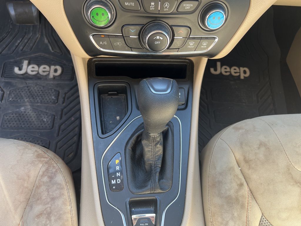 2019 Jeep Cherokee Latitude 17