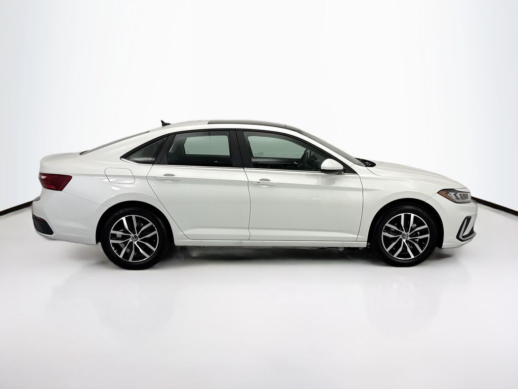 Thumbnail: 2026 Volkswagen Jetta - 4