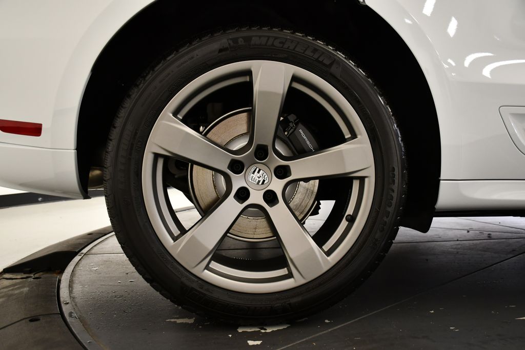 Thumbnail: 2026 Porsche Macan - 18