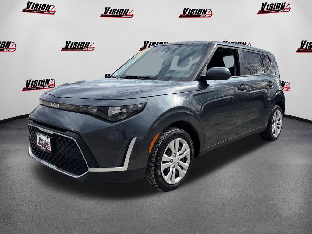 2023 Kia Soul LX FWD