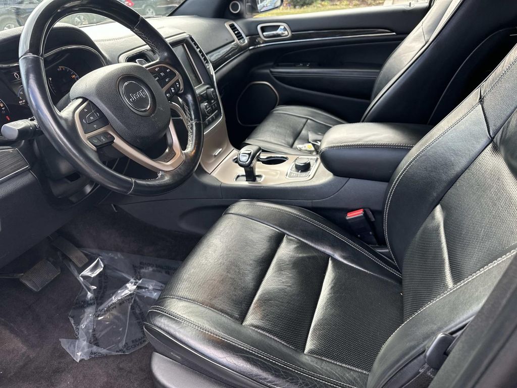 Thumbnail: 2015 Jeep Grand Cherokee - 29