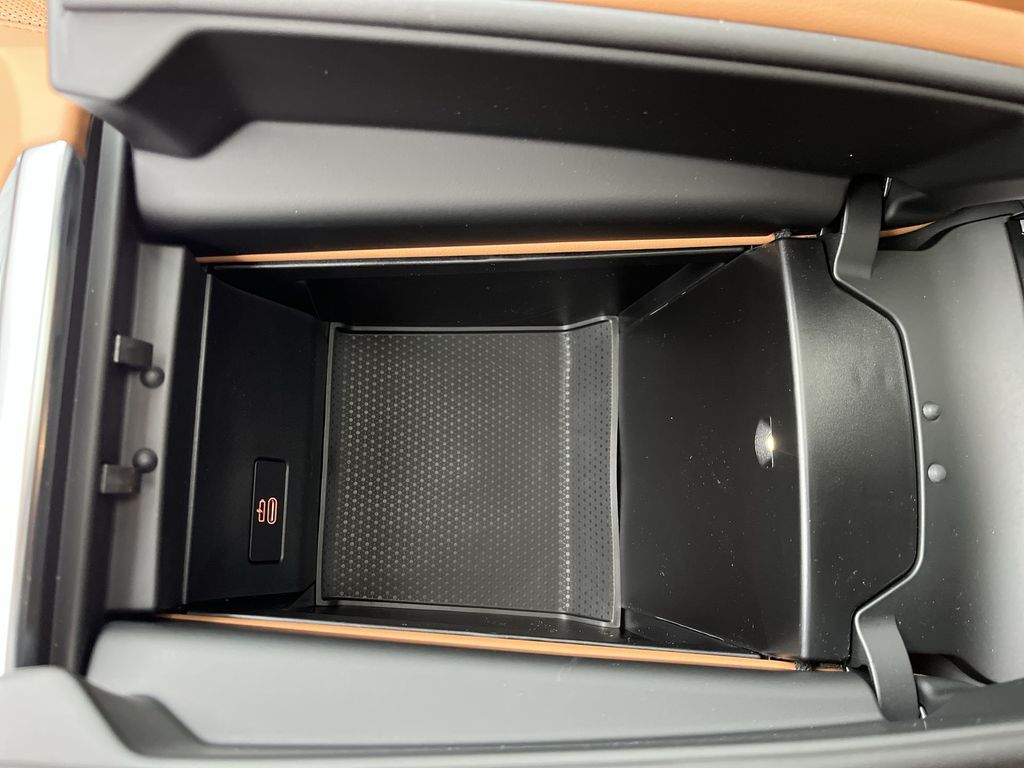 Thumbnail: 2026 BMW X5 - 21