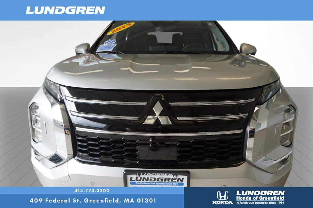 Used 2025 Mitsubishi Outlander SUV